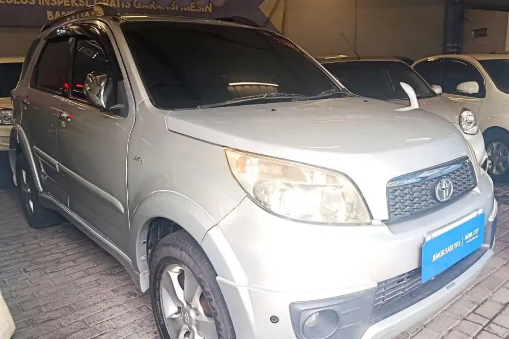 TOYOTA RUSH 1.5 S AT 2015 MOBIL JEMURSARI 1717