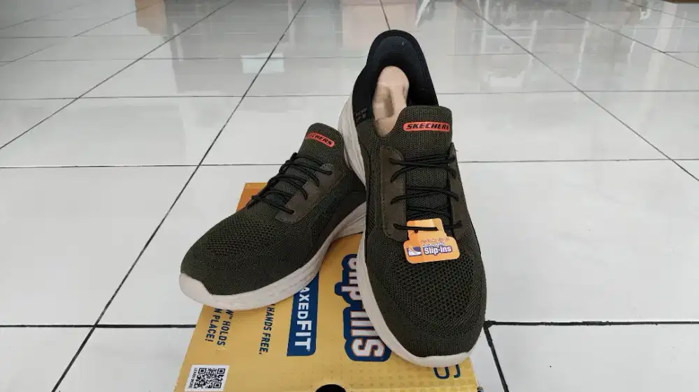 Sketchers Slip-ins Relaxed Fit Army Green sepatu pria