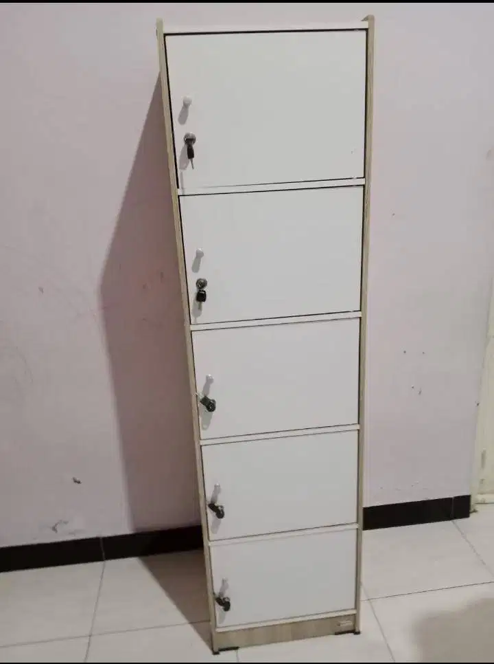 READY LEMARI LOKER 5 PINTU GRATIS ANTAR