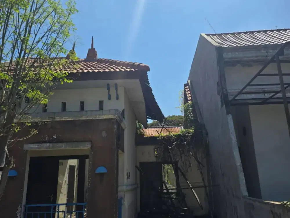 Rumah Rusak Hitung Tanah Di Perum Citra Harmoni, Taman, Sidoarjo