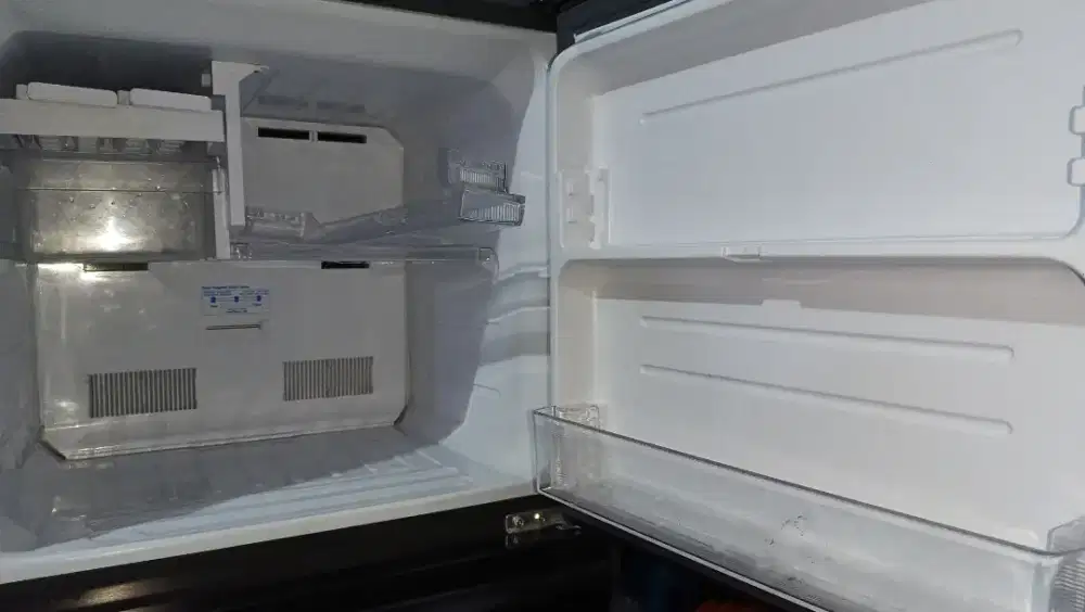 Dijual Kulkas, Butuh Uang