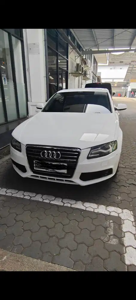 Audi A4 2011 Bensin like new