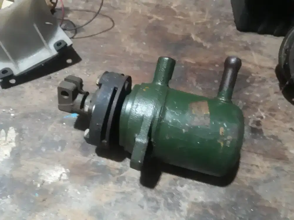 Citroen CX 5 speed hydraulic pump