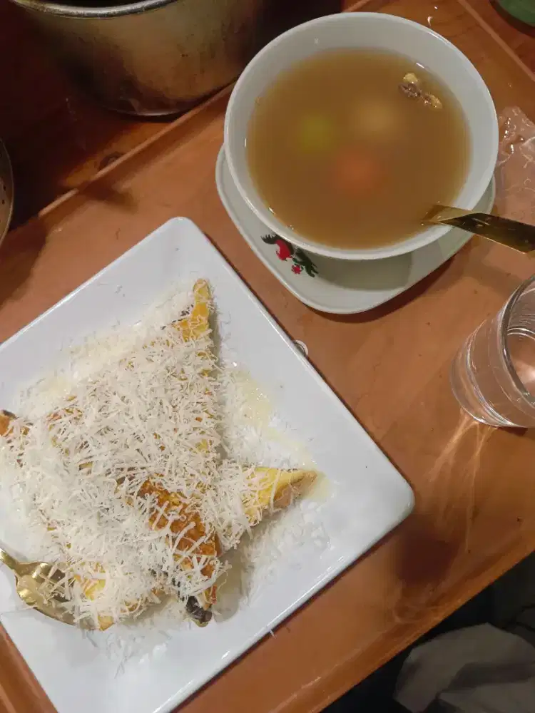 Dibutuhkan karyawan untuk outlet kuliner