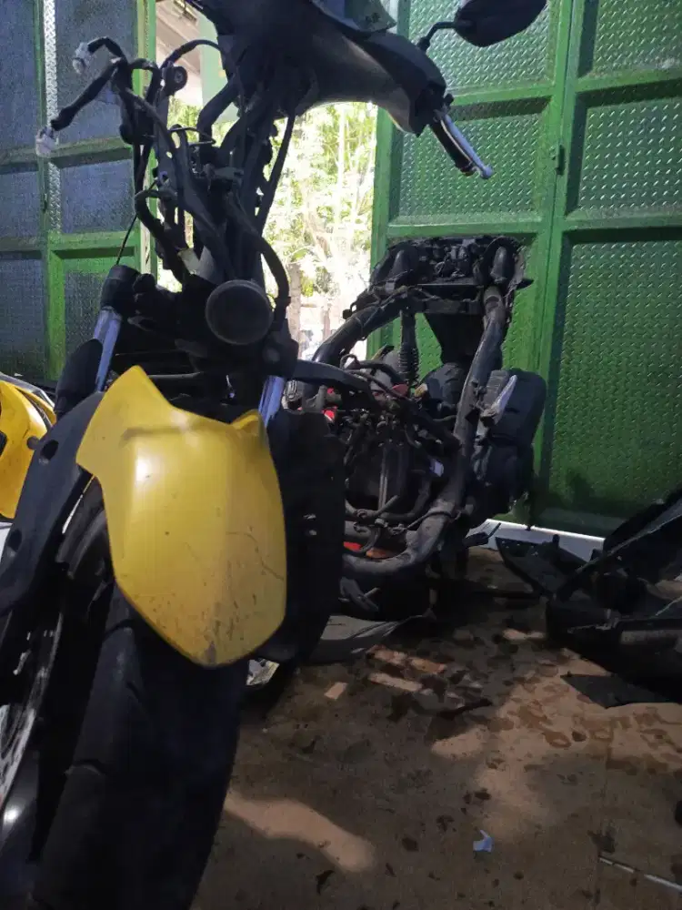 Jasa bengkel motor cengkareng