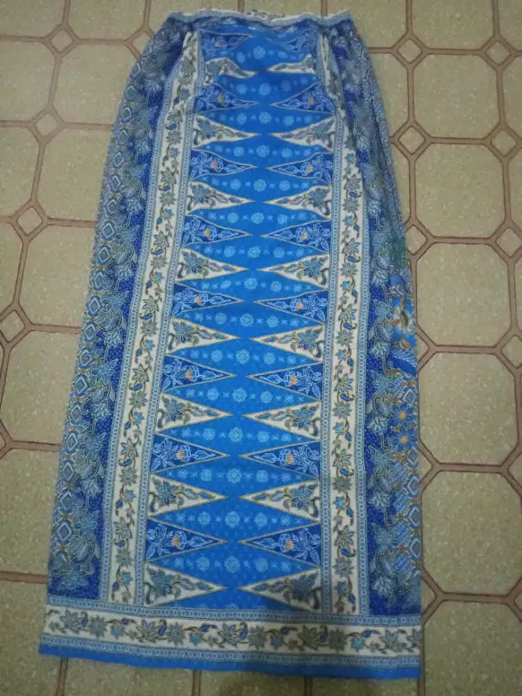 Rok panjang kebaya