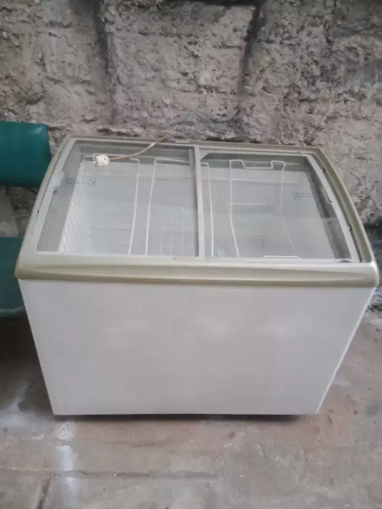 Prizer box sleding buat es krim