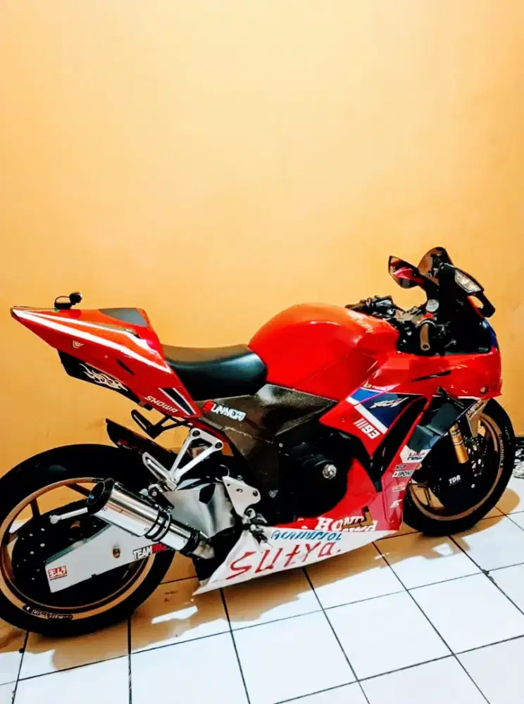 Knalpot / Silincer custom. Suara adem ngebass. Murah aja..