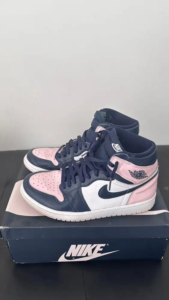 Air Jordan 1 High OG Atmosphere (bubble gum)