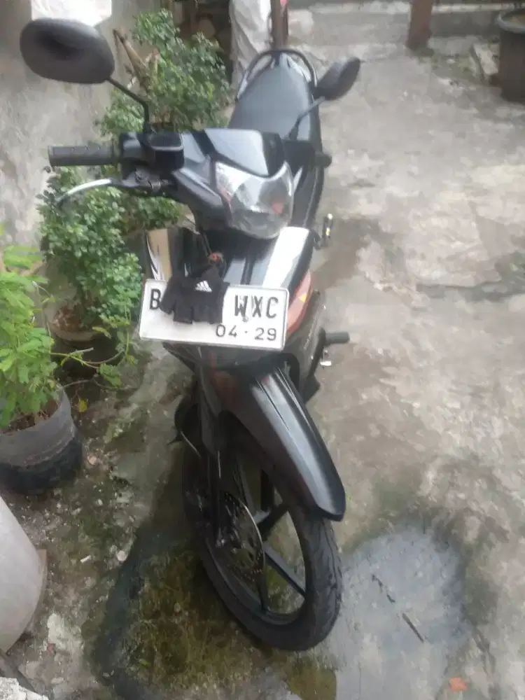 Jual Santai Vega ZR hitam kesayangan