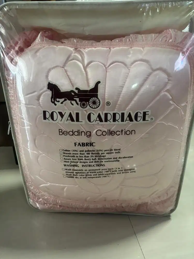 Satu set bedding uk 180x200 cm + bantal kecil