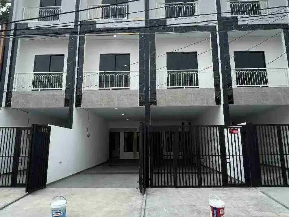 Dijual Rumah Baru Minimalis Modern 3 Lantai Row Jalan Lebar di Tanjung Duren
