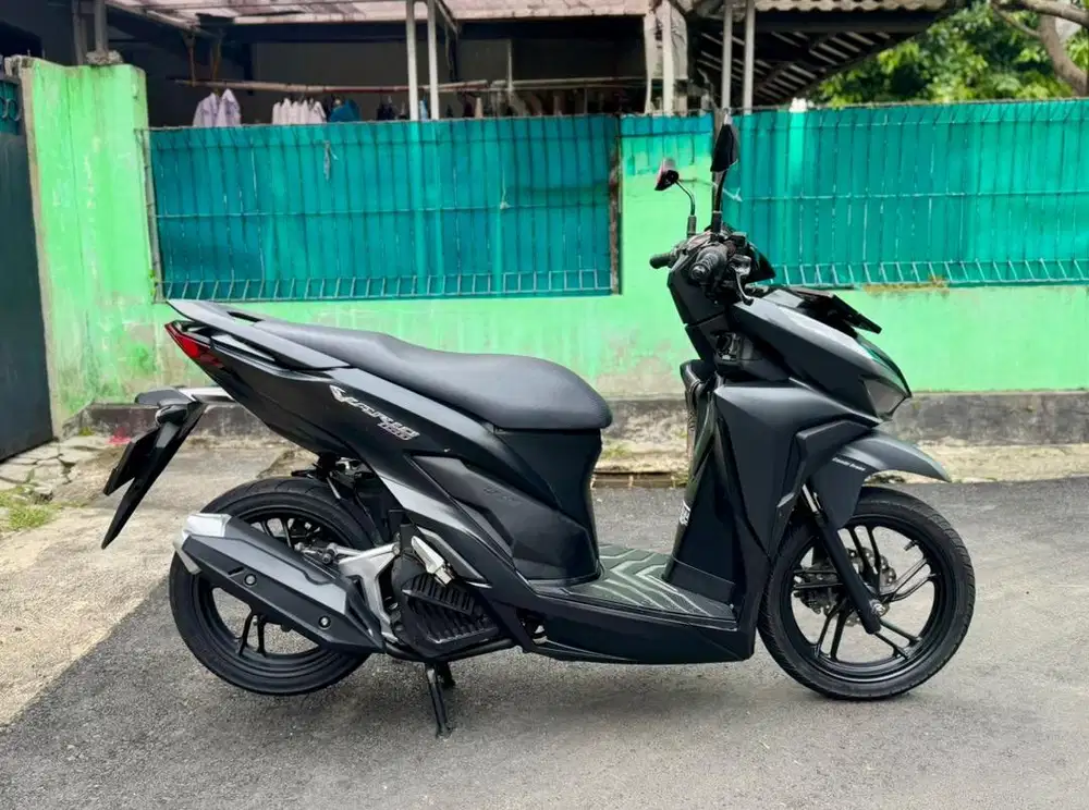 Honda Vario 150 Keyless CBS ISS MULUSSS Pajak Hidup Panjang