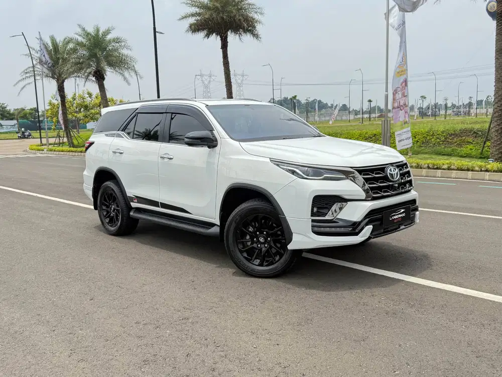[LOW ODO !!] TOYOTA FORTUNER GR 2.8 DIESEL 4x4 2022 AWD 2023 PUTIH