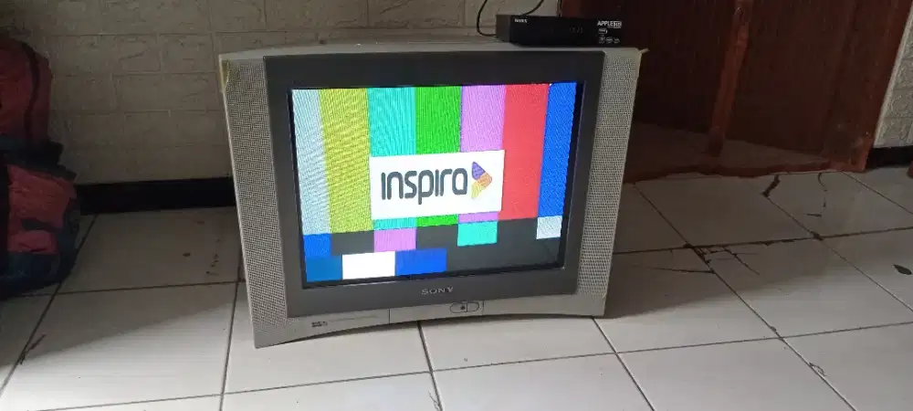 TV SONY 21,MULUS PISAN,barang simpanan,jarang pakai,nego