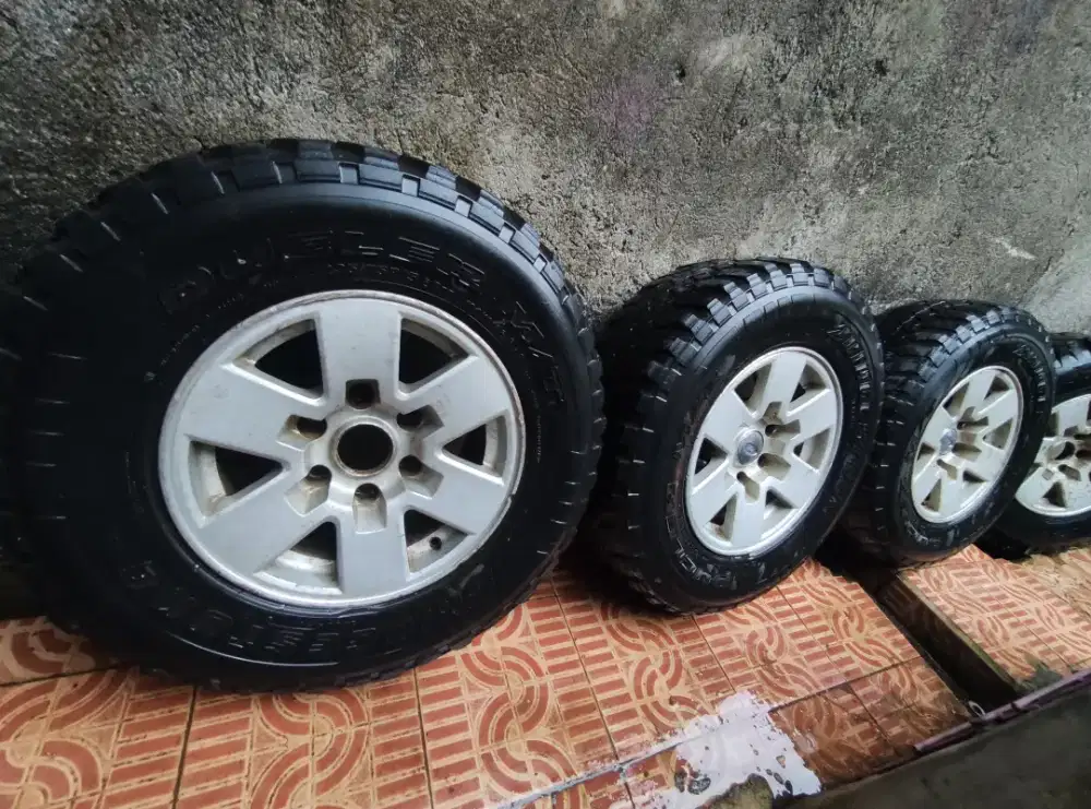 Velg ex Ford R15 6x139,7 bisa buat Opel blazer, colorado