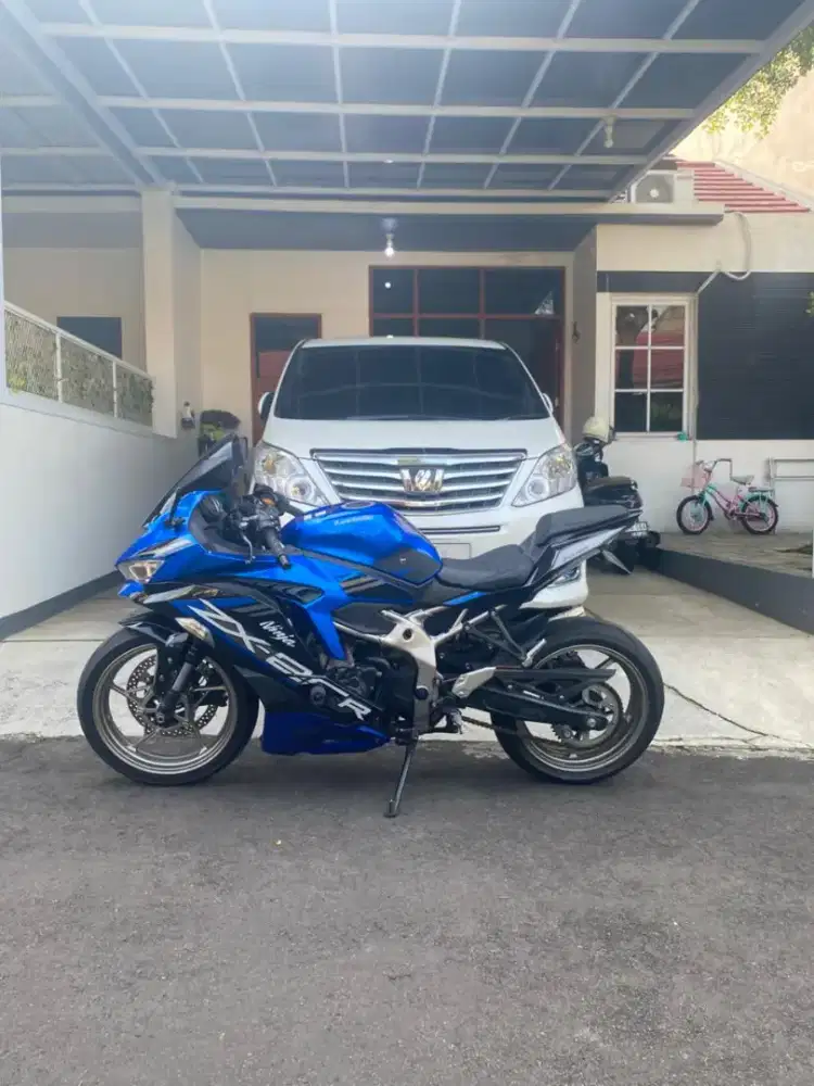 ZX25R ABS QS Biru Plasma