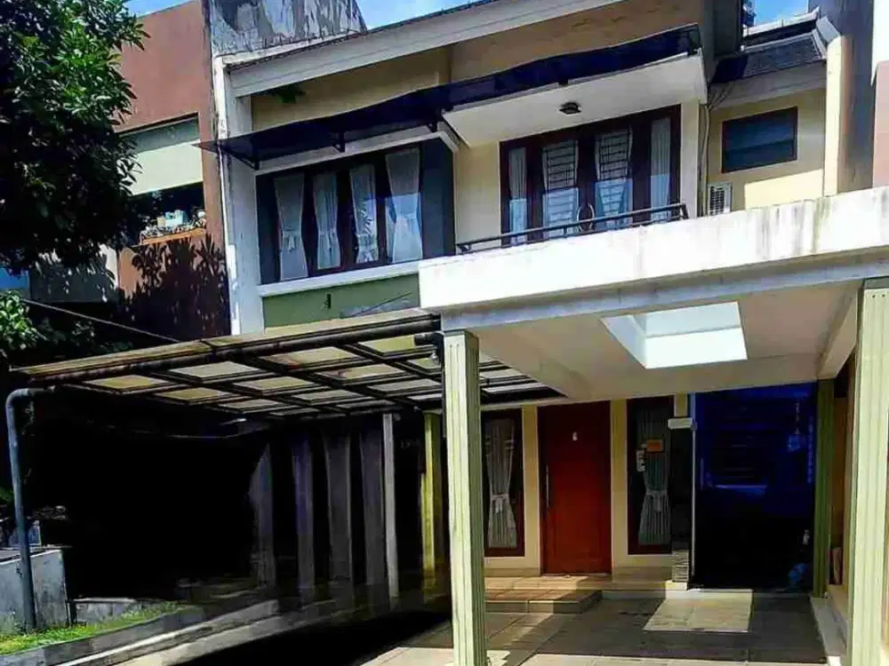 DIJUAL RUMAH FULLY FURNISHED 3 LT DI DE LATINOS BSD, SERPONG TANGERANG