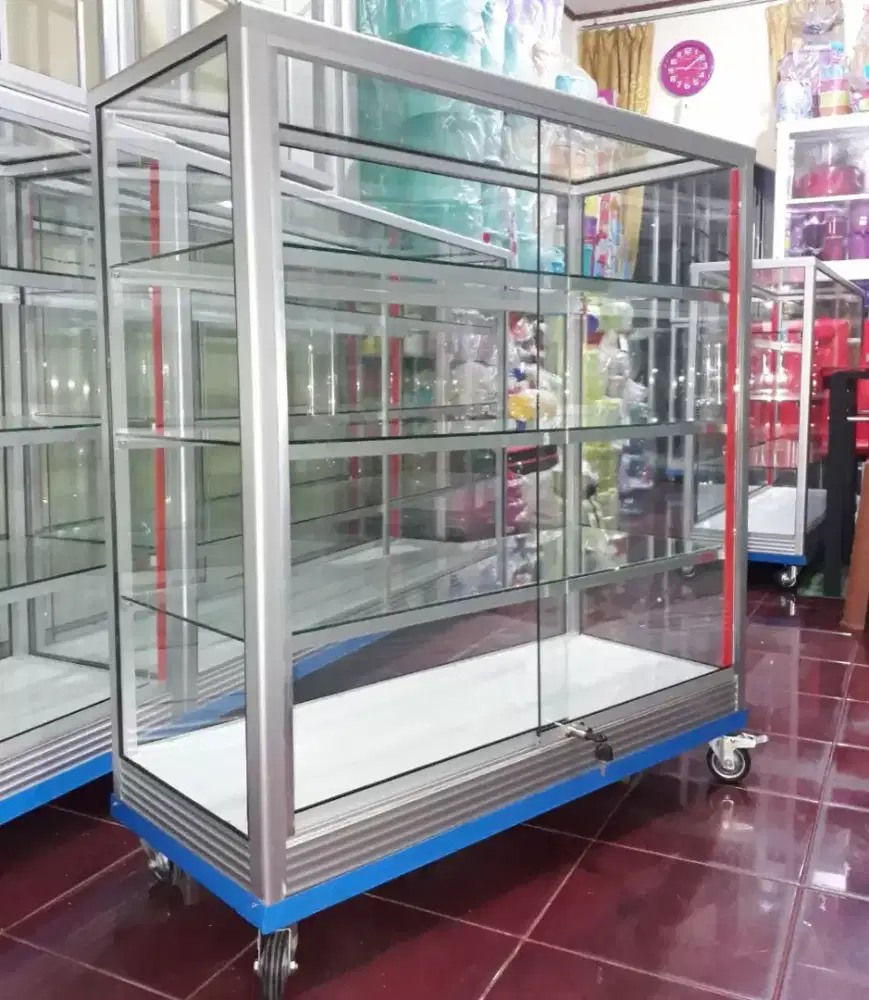 Etalase 1Mx1M Pake Roda & Kunci Buat Toko dll