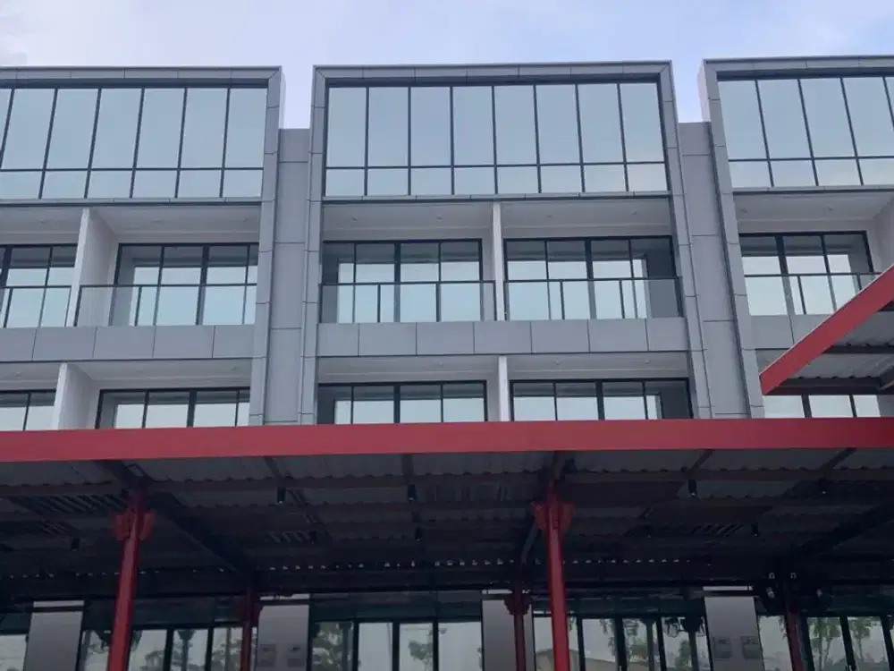 sewa ruko 3,5 lantai mega kuningan PIK 2 kosongan