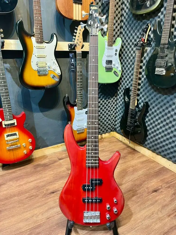 Ibanez GSR200 Active 4-String Electric Bass Transparent Red