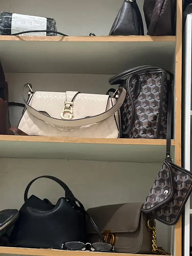 rak tas bekas msh bagus kok