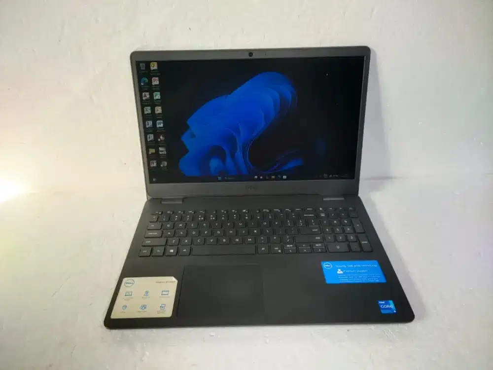 A1099 Laptop Dell inspiron 3501 Ram 8gb SSD 512gb core i5 gen11 FullHD