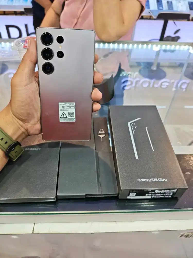 Samsung galaxy S25 ultra , bisa cicilan bunga 0% tanpa kartu kredit.