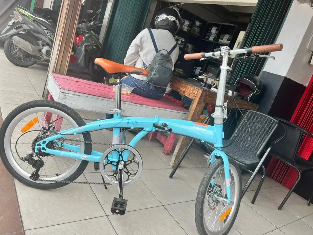 Sepeda police elemen