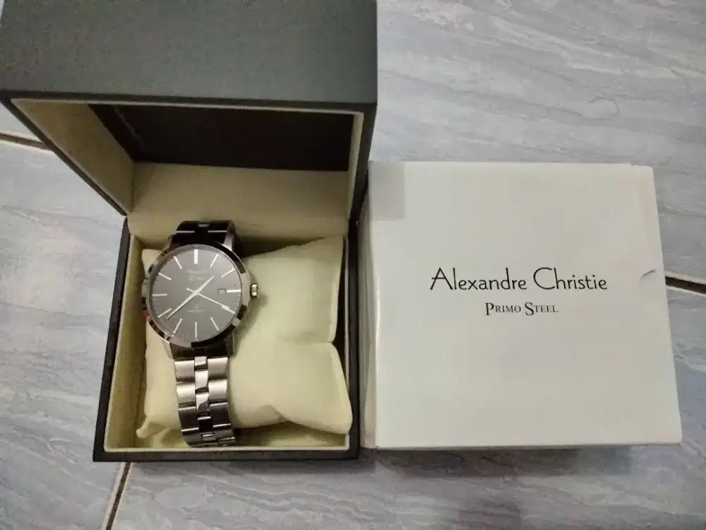Jam tangan pria Alexandre Christie