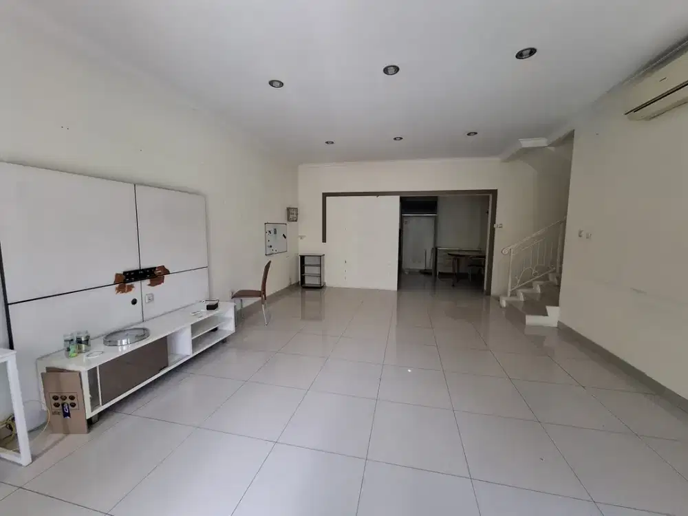 sewa rumah layar permai PIK uk 8x15m semifurnish