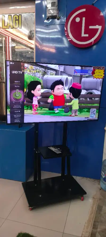 LG SMART TV 50 INCH FREE STANDING BRACKET