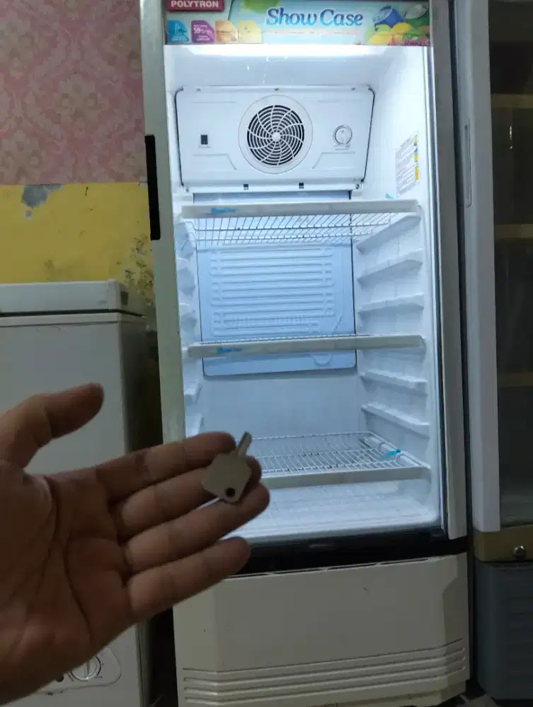 Showcase Polytron SCN141 Orisinil (kunci ada)