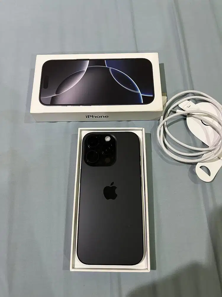 Iphone 16pro second hand