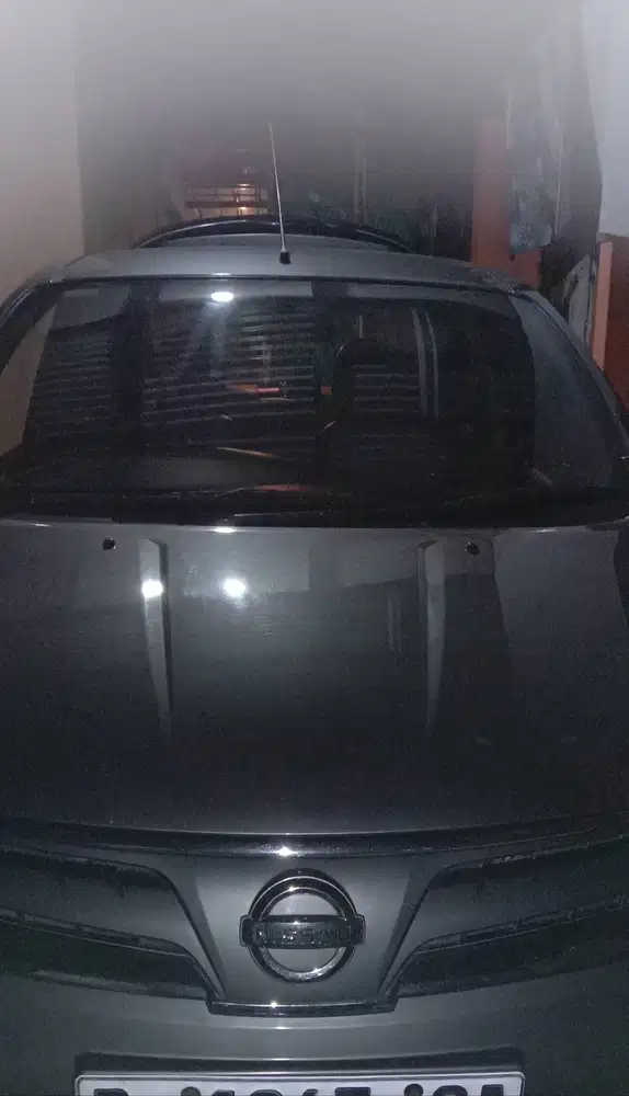 Dijual cepat, nissan livina th 2012, abu-abu, mulus terawat