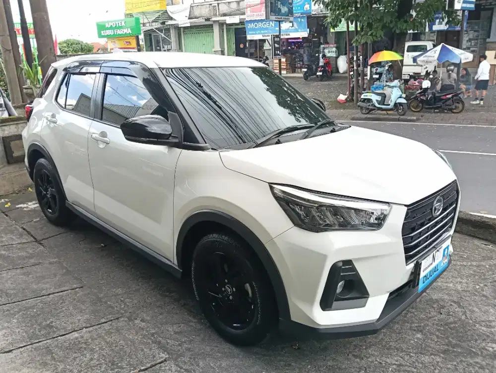 Daihatsu Rocky X 1,2 AT 2023 putih, Automatic