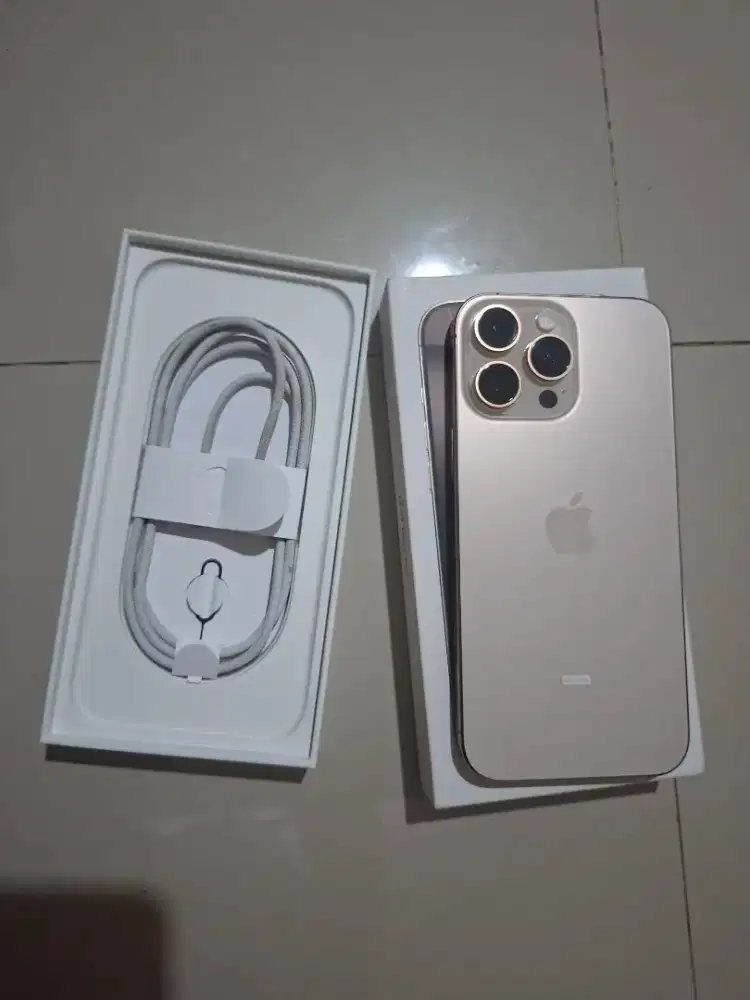 Iphone 18 Pro max 256gb garansi resmi ibox