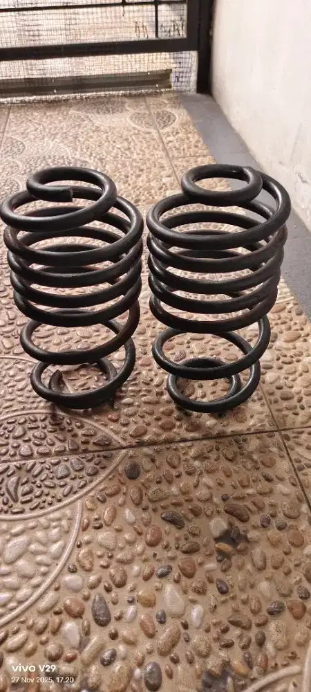 Per cepet avanza merk H&R belakang