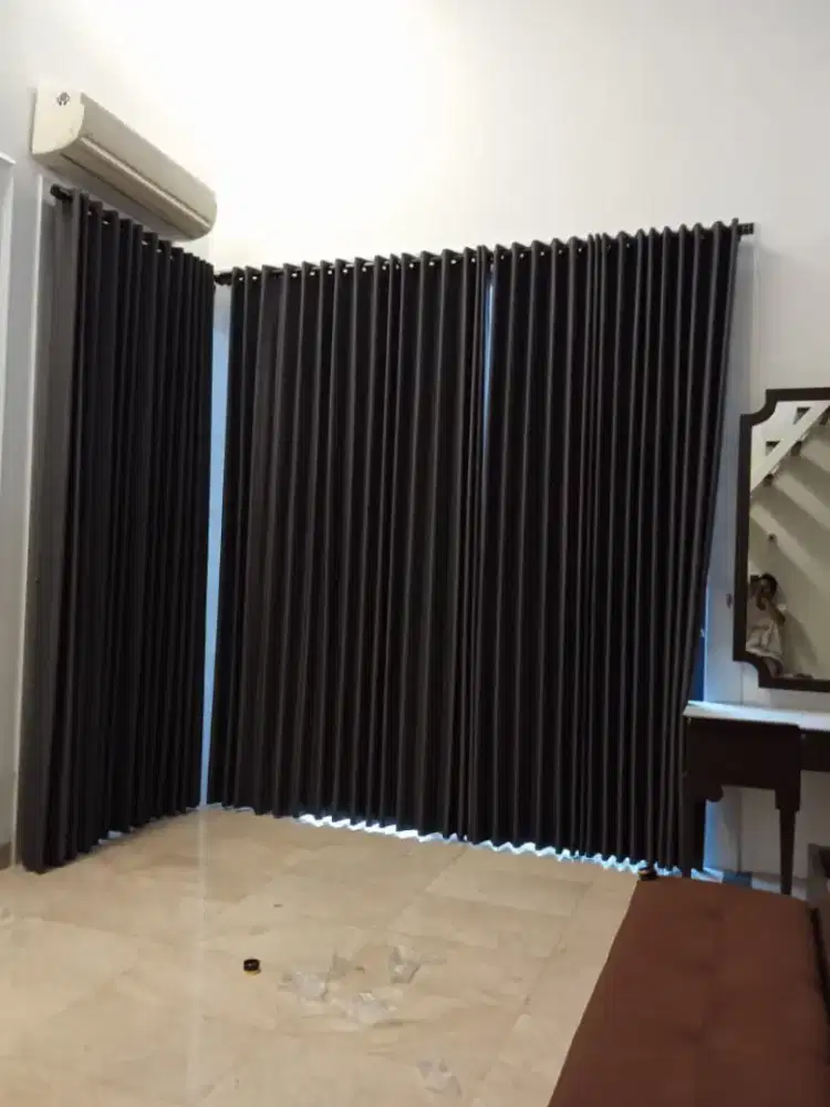 gorden penyekat ruangan