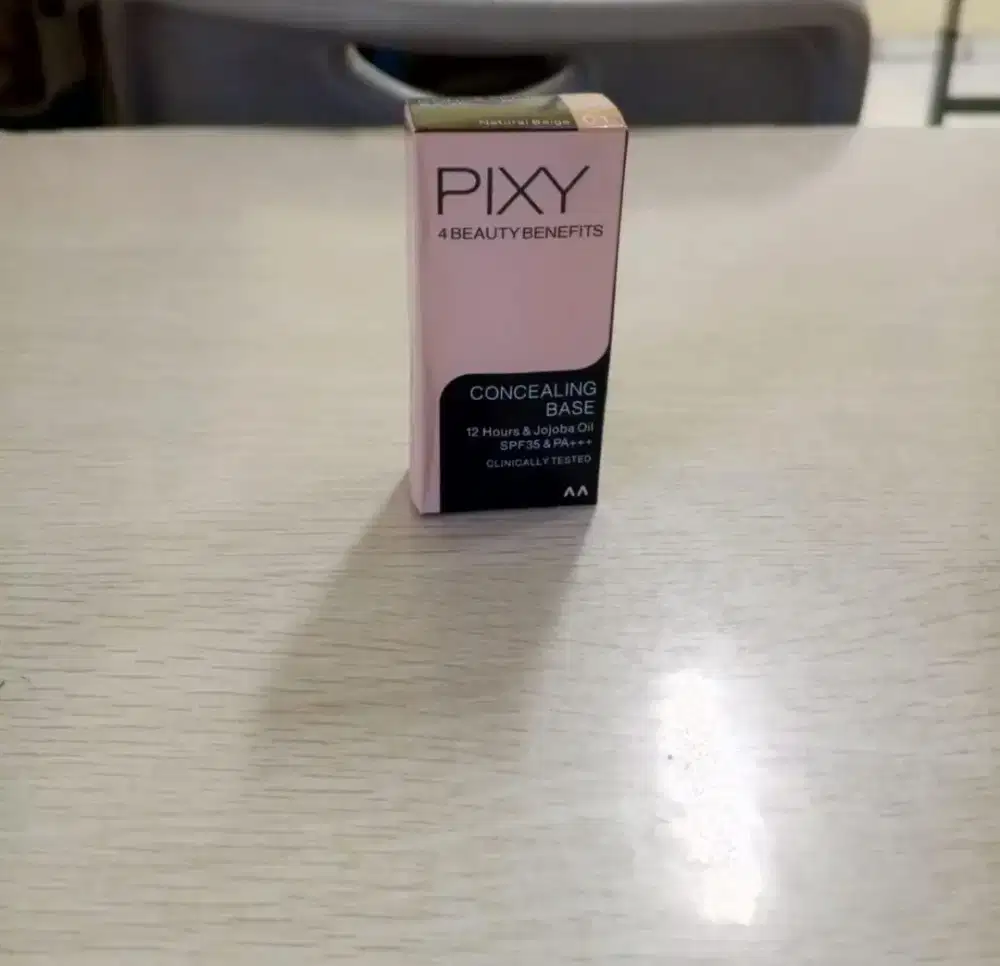 Pixy concealer base