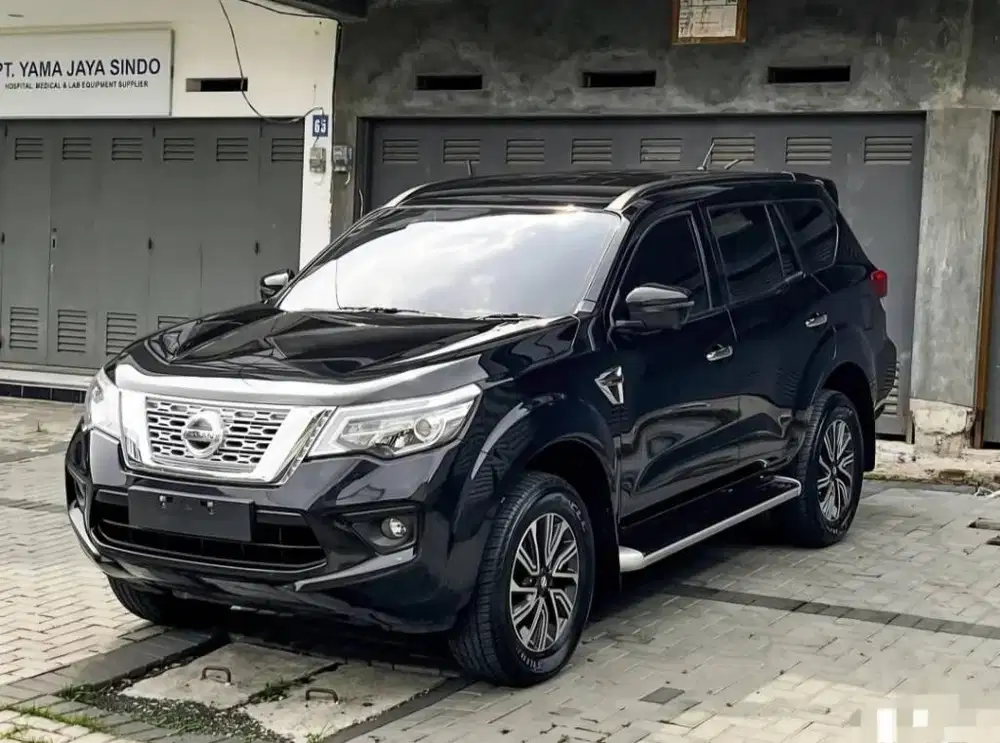 Nissan Terra VL 2020/19 Hitam Solar Low KM