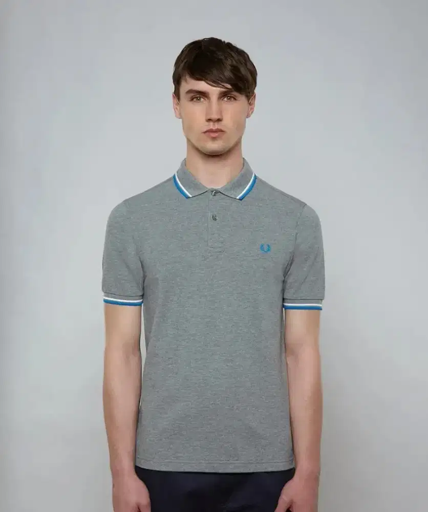 Kaos polo shirt Street Wear FRED Perry Twin Tipped Grey slimfit Size M