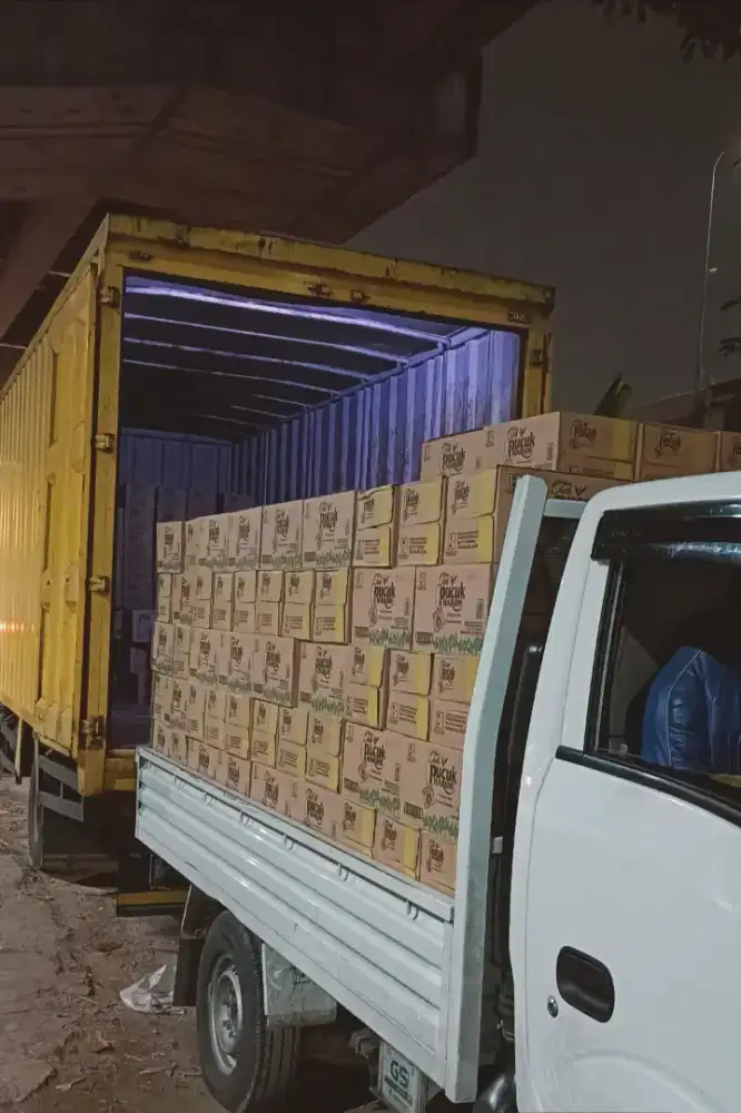 Dicari supir dan knek berpengalaman angkat barang kemasan mineral