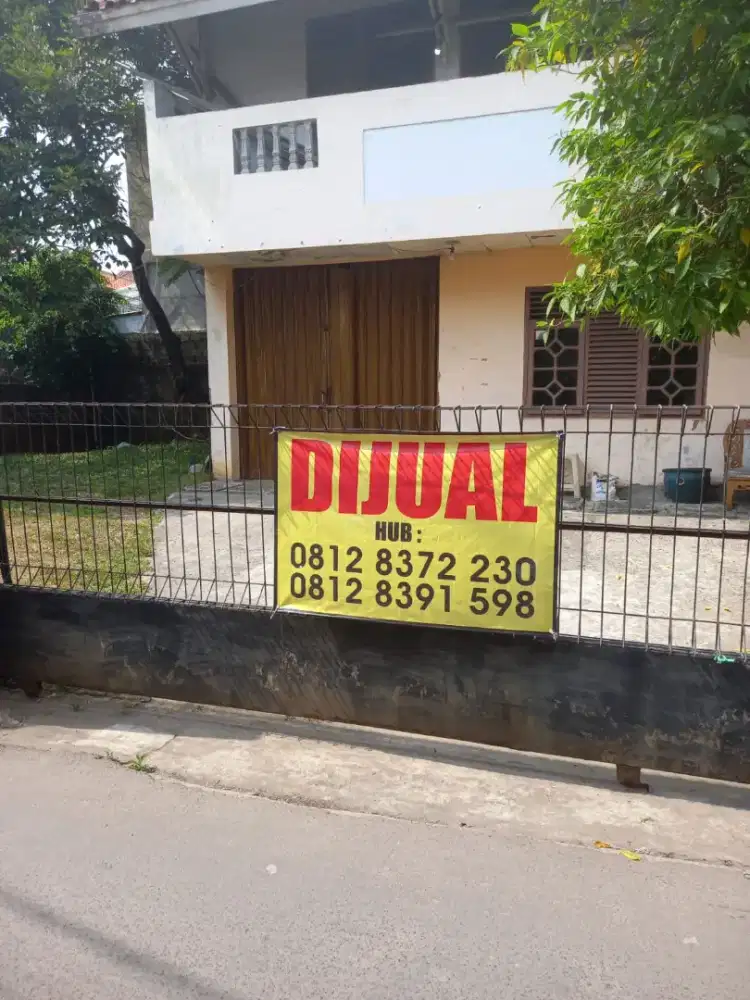 Rumah dijual Beji Depok Luas tanah 335m2 luas bangunan 220m2
