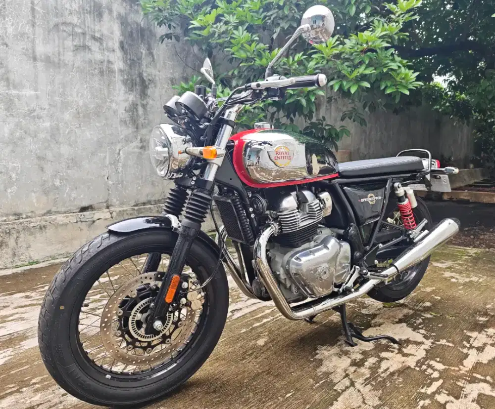 Bs Kredit/TT Royal Enfield 650 Triumph Interceptor Chrome Red Low KM