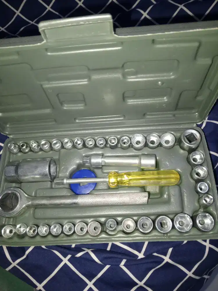 Jual jas mobil, aku motor, helem ,karambol ,