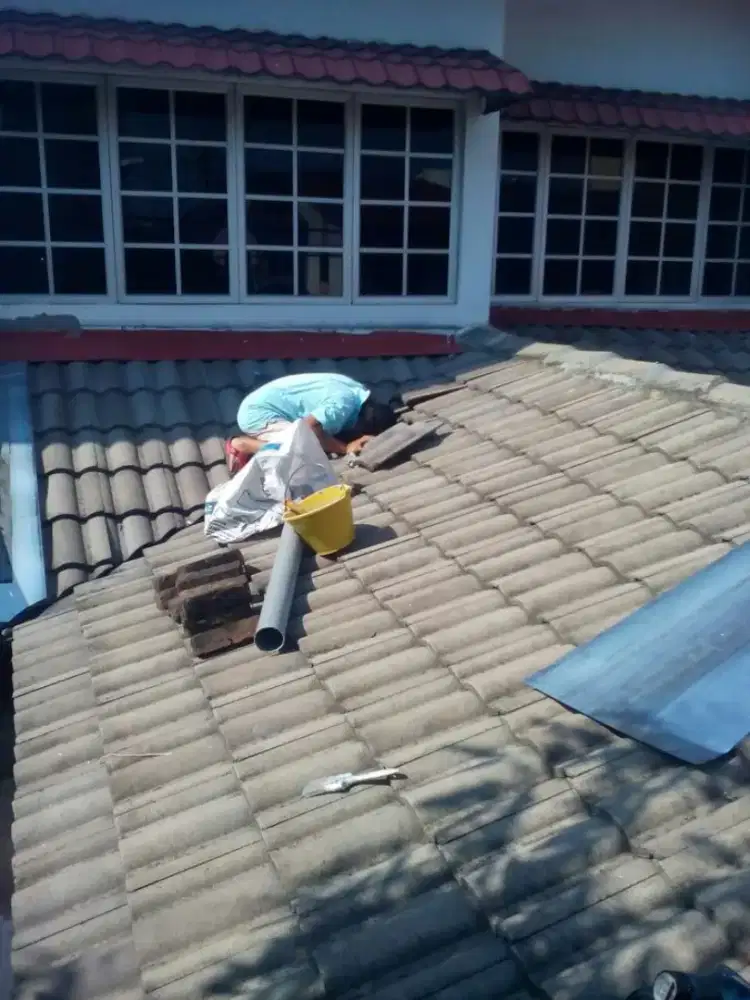 Tukang bangunan,atap bocor,rangka baja,kanopi,renopasi dll