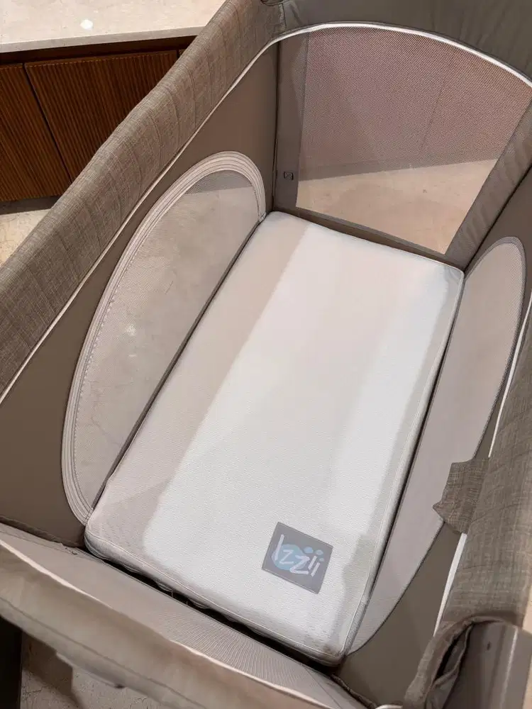 Joie Kubbie Sleep Travel Cot Box Bayi Minimalis