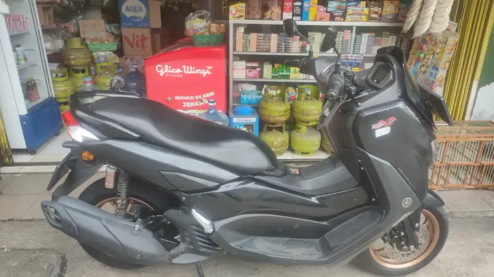Bismillah di jual NMAX tahun 2021 lengkap pajak of lokasi jatibening