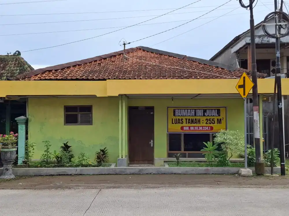 Dijual rumah di Karanganyar, Plupuh, Sragen